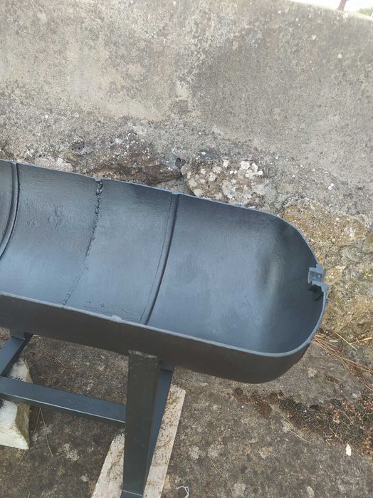 Comedouro para ovelhas e cabras