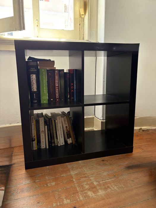 Estante cubica IKEA em otimo estado