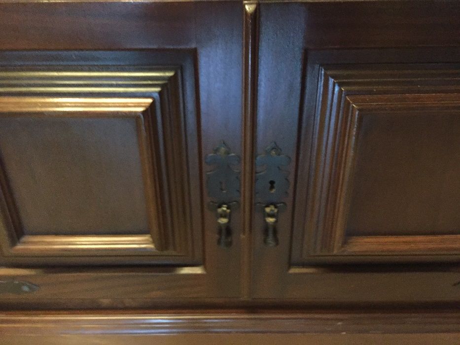 Secretary with Upper Cabinet/Faro64585399991938124