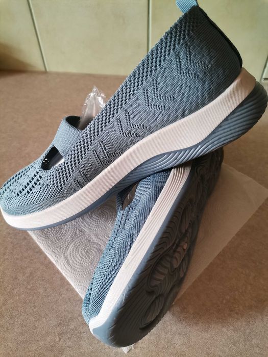 obuwie sportowe sneakersy