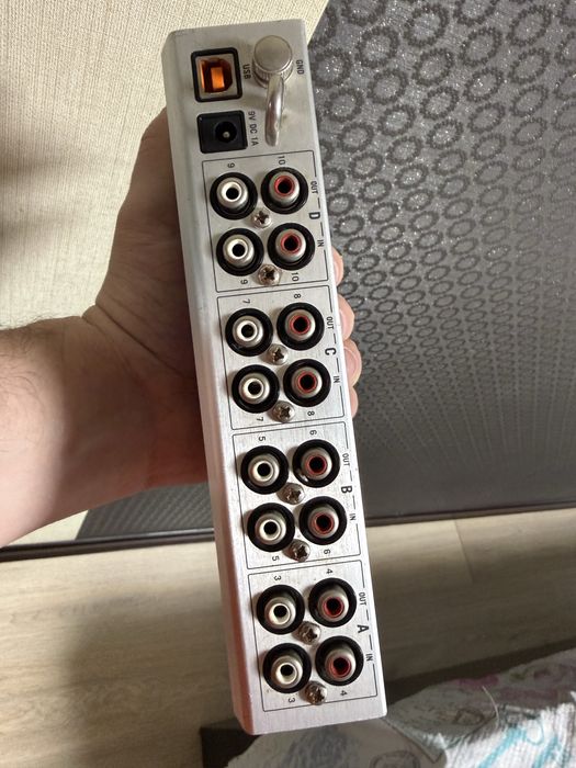 Traktor scrach A10 Аудіокарта для діджея