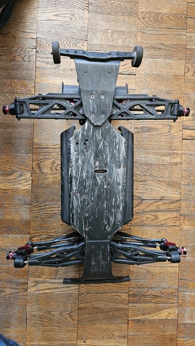 Arrma Outcast 6s радіокерованиа модель 1/8 масштабу