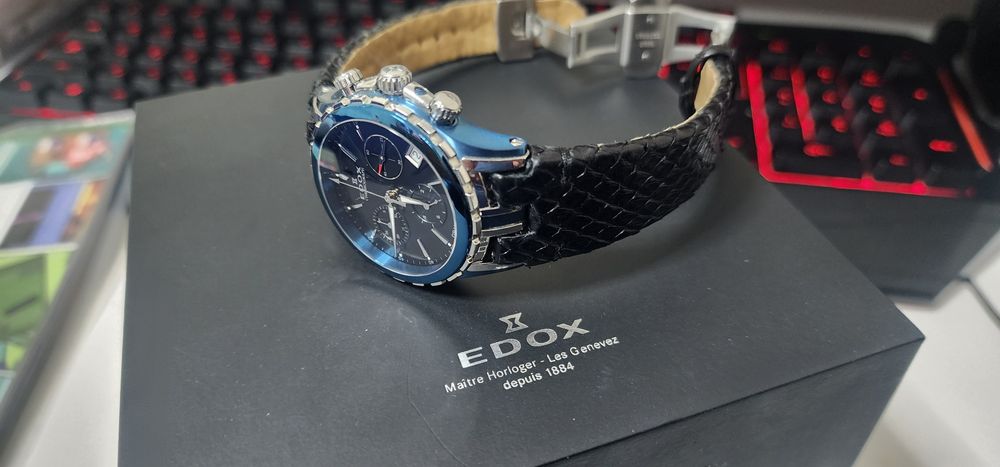 Часи Edox grand ocean