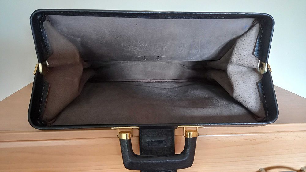 Biglowa skórzana teczka męska, vintage, NRD 1977
