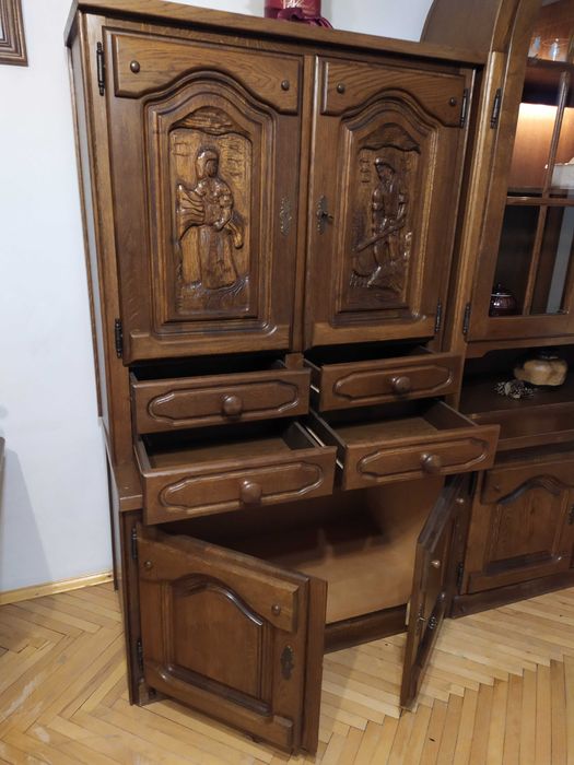 Меблі дуб ручне різьблення Голандія