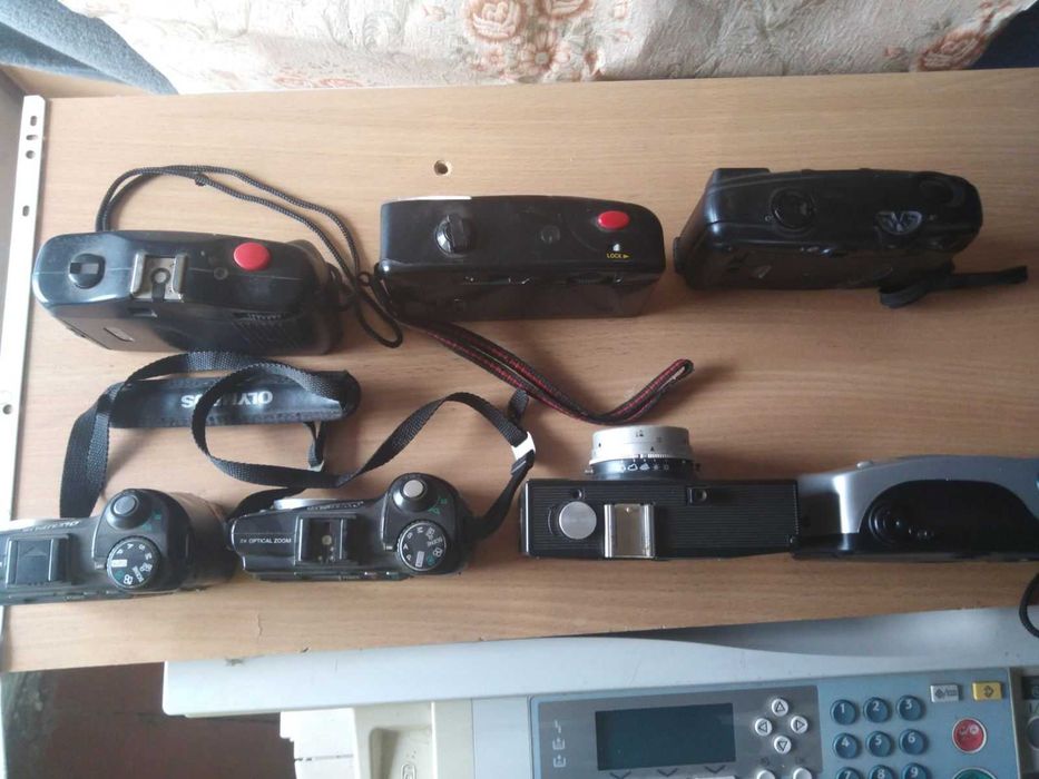 Фотоапарати одним лотом