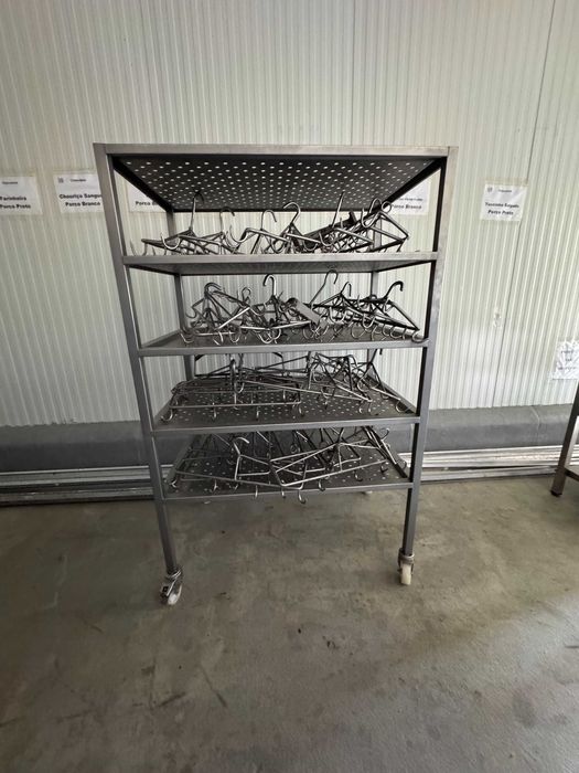 Estante em Inox com Prateleiras Perfuradas — 110x70x171 cm