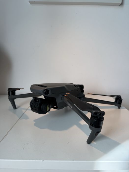 Dron DJI mavic 3