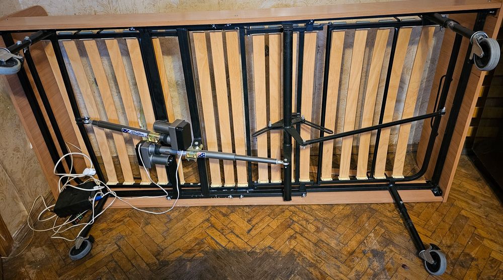 Кровать для инвалидов и лежачих. Ліжко для інвалідів або лежачих людей