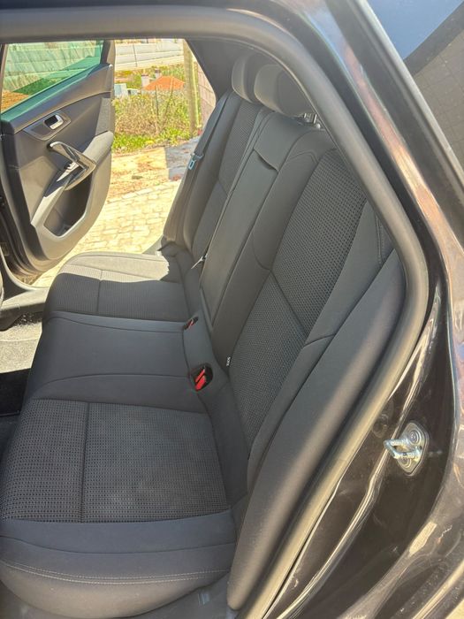 Peugeot 508 SW 2012