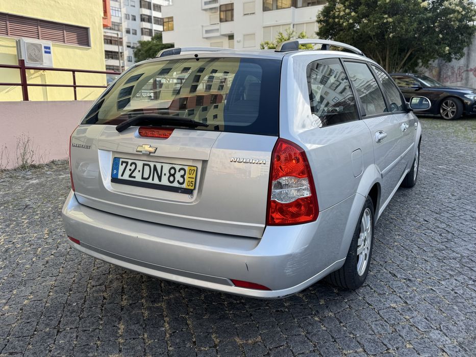 Chevrolet Nubira 1.6 gasolina com 150.000 mil km em bom estado geral.