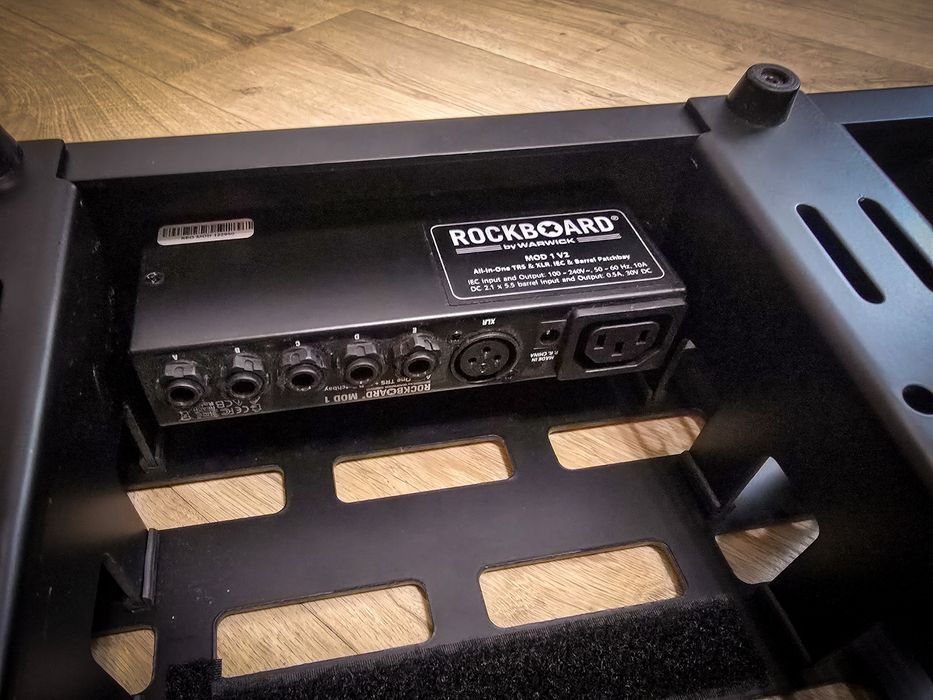 Pedalboard RockBoard CINQUE 5.2 +moduł RockBoard MOD 1 V2 (patchbay)