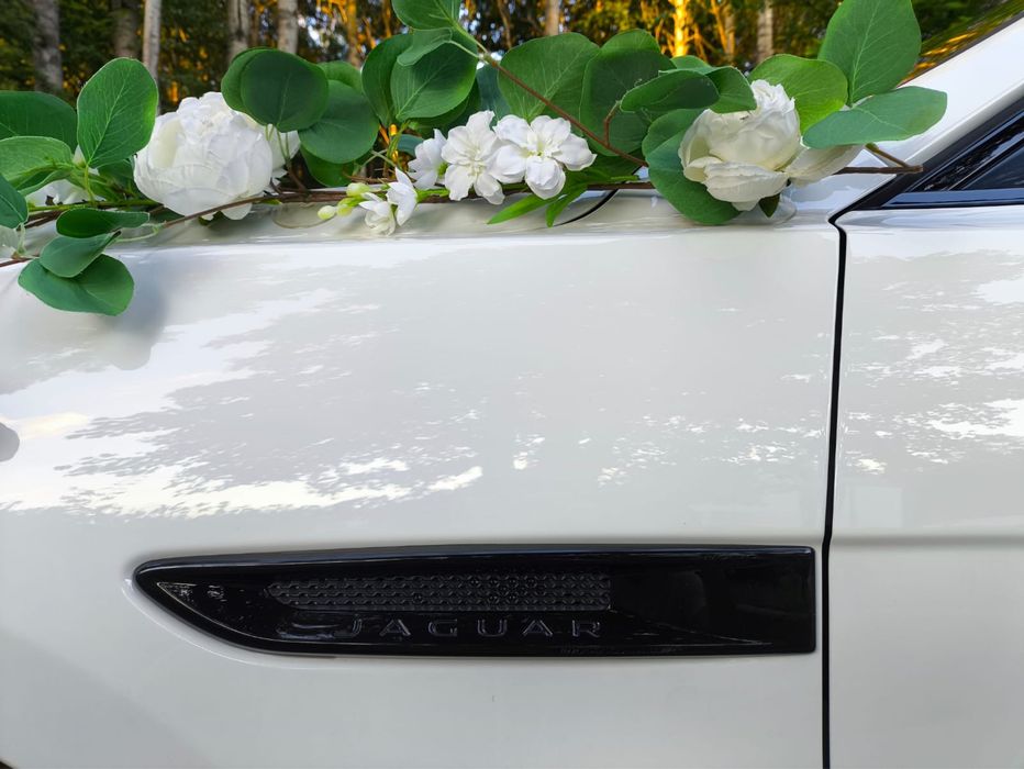 Jaguar F-Pace do ślubu. Auto z kierowcą.