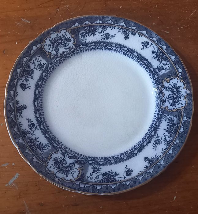 Prato azul e dourado