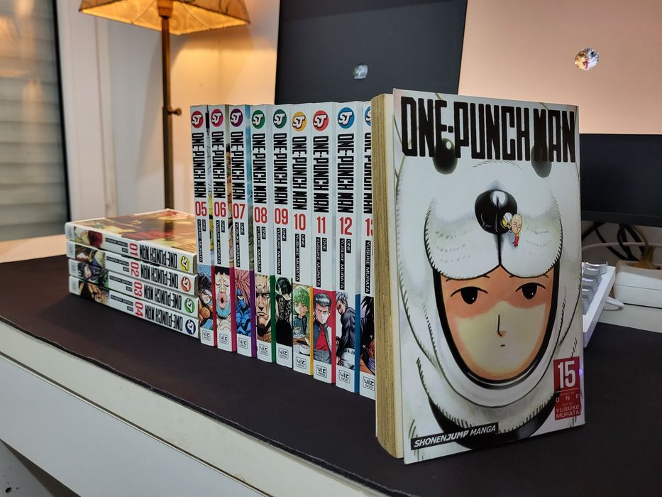 One-Punch Man vol. 1-15 em inglês  | Coleção Manga em muito bom estado
