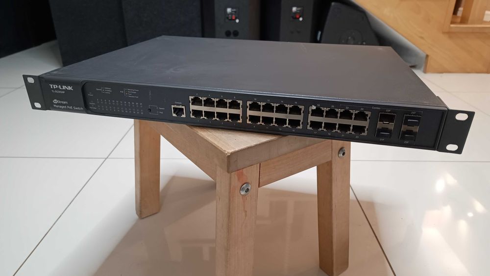 TP-LINK TL-SG3424P Jetstream Managed PoE switch