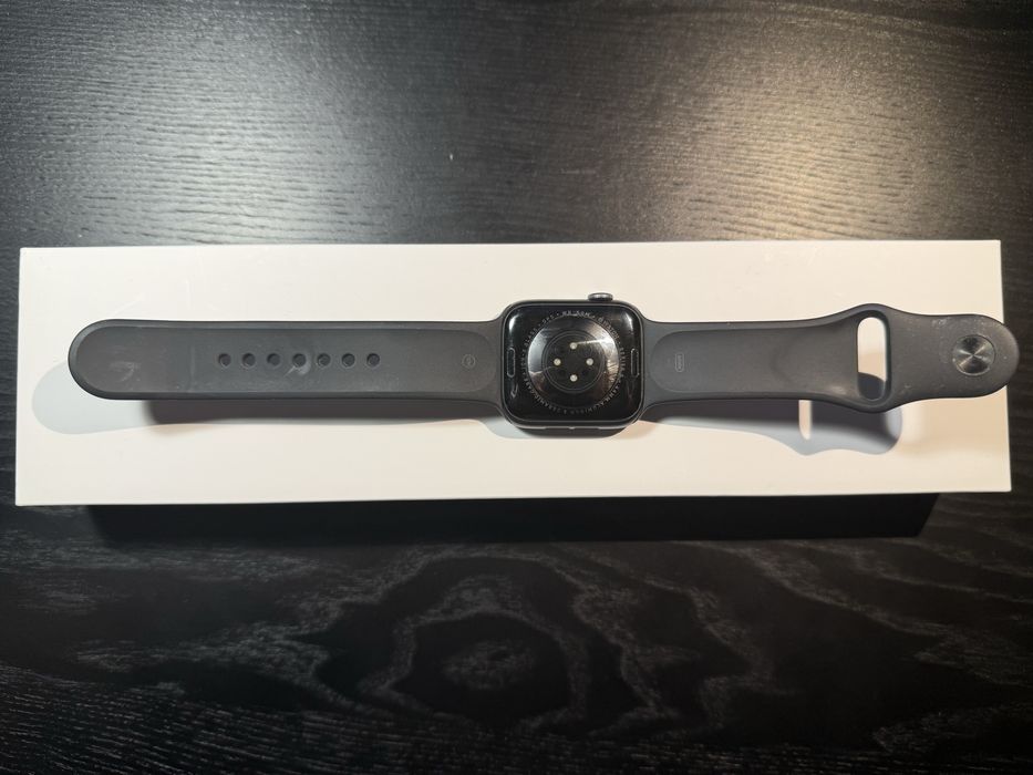 Apple Watch Series 6 44 mm GPS Black Sport Band