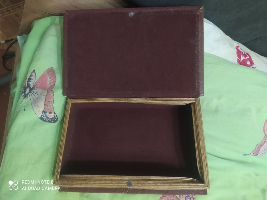 Шкатулка деревянная, старинная продам