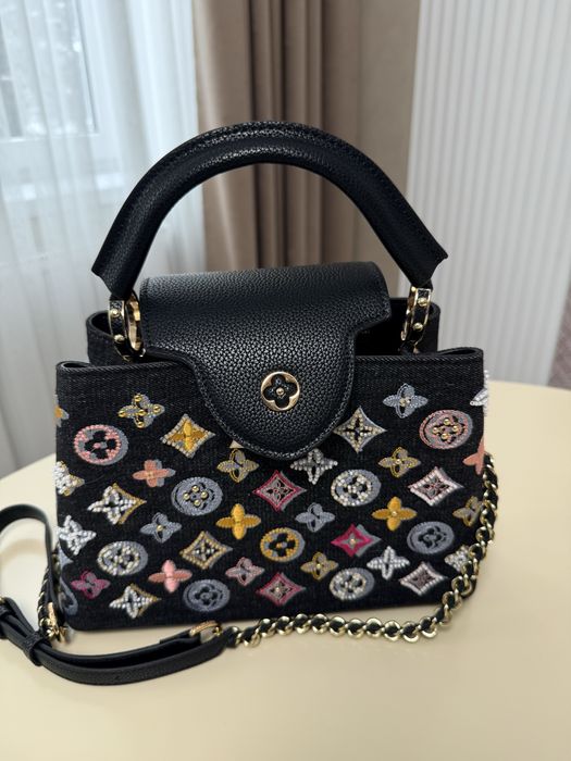 Сумка Louis Vuitton Capucines MM Black Multicolor Embroidered Monogram
