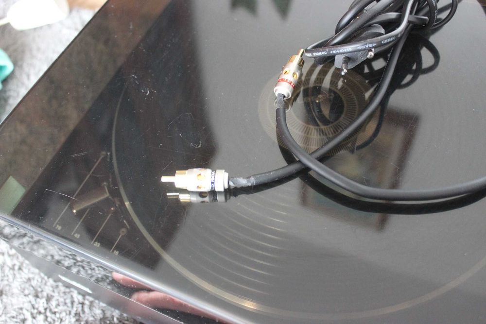 Gramofon Lenco L-78