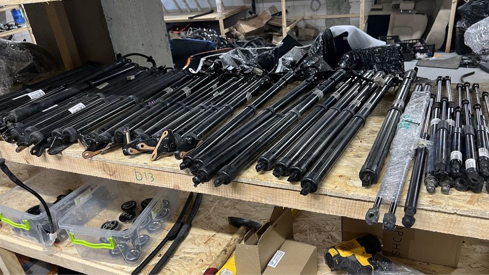 Nissan x-trail T32 Nissan ROGUE електропривід кришки багажника