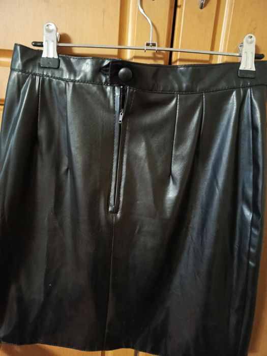 Шкіряна спідниця