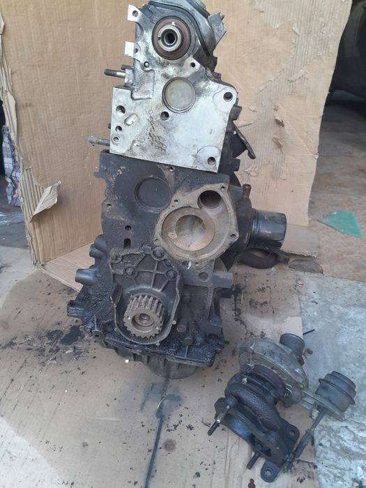 Двигатель 1,9 Опель виваро