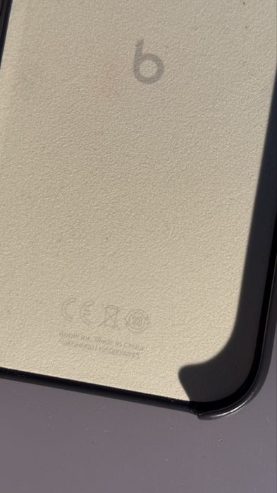 Używane etui Apple Beats z MagSafe do iPhone 16 Pro