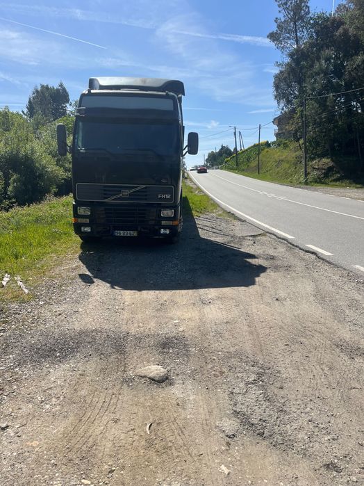 Camião volvo fh12