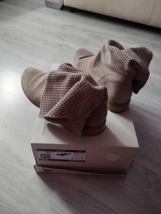 Kozaki zamszowe producent Saway