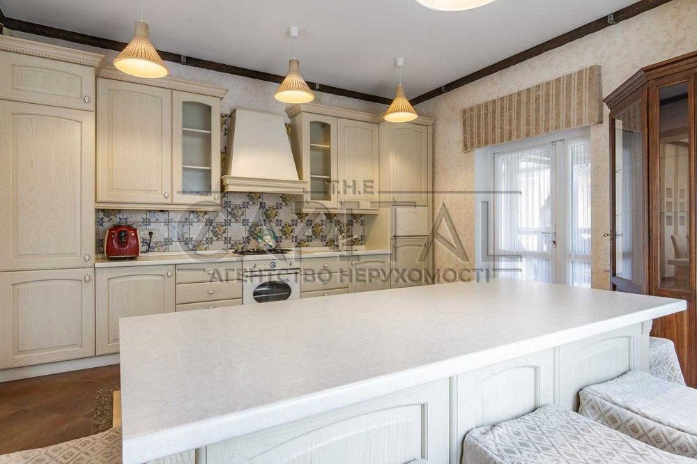 Продаж 2 будинків / басейн / с.Мархалівка, Гатне , Чабани / Терміново