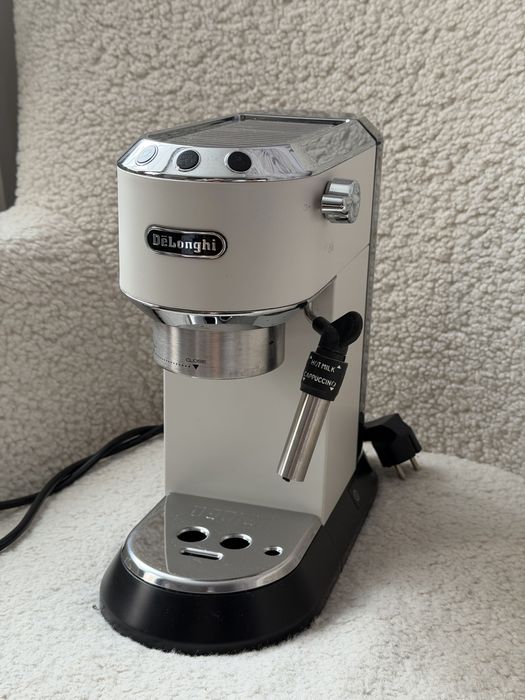 Кавоварка Delonghi