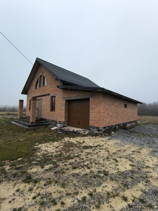 Недобудова поруч з Житомиром