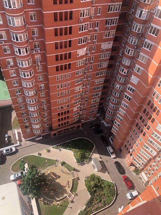 Оренда 3-х рівневого пентхауса 555 м² в центрі Києва, вул. Ковпака 17