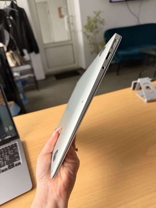 Macbook Air 4 ГБ