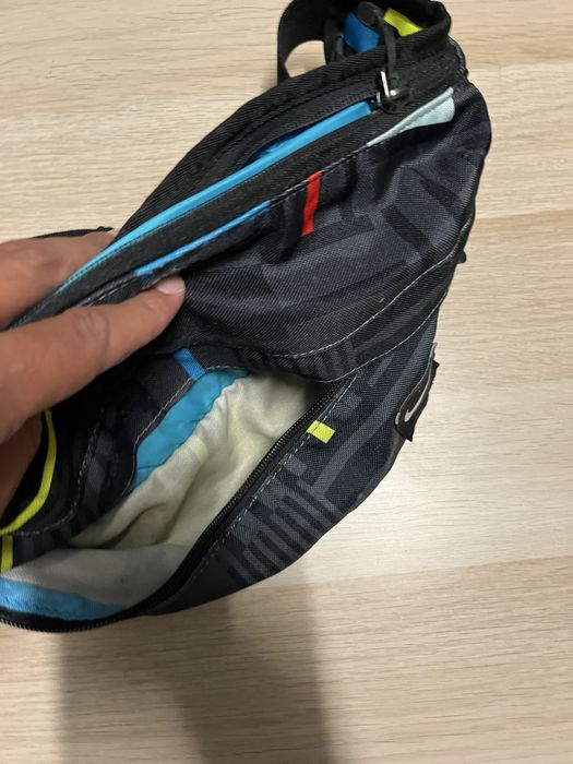 Bolsa se cintura nike