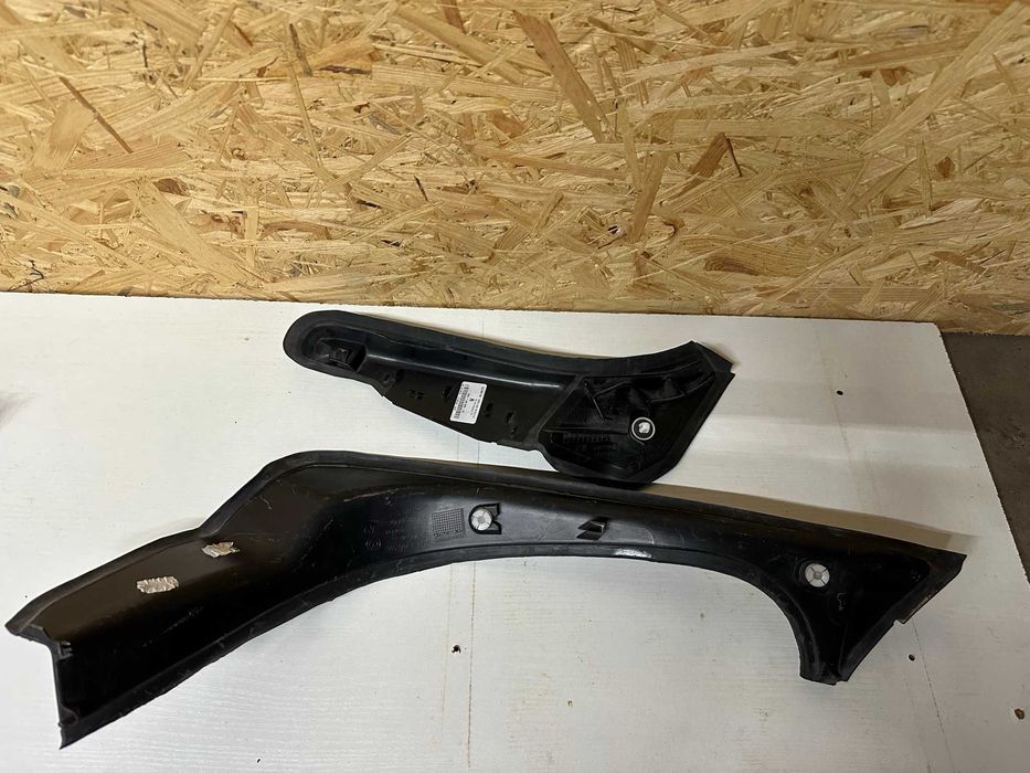 Оригінальне облицювання водостічного жолоба(ліва сторона)BMW G30 2017