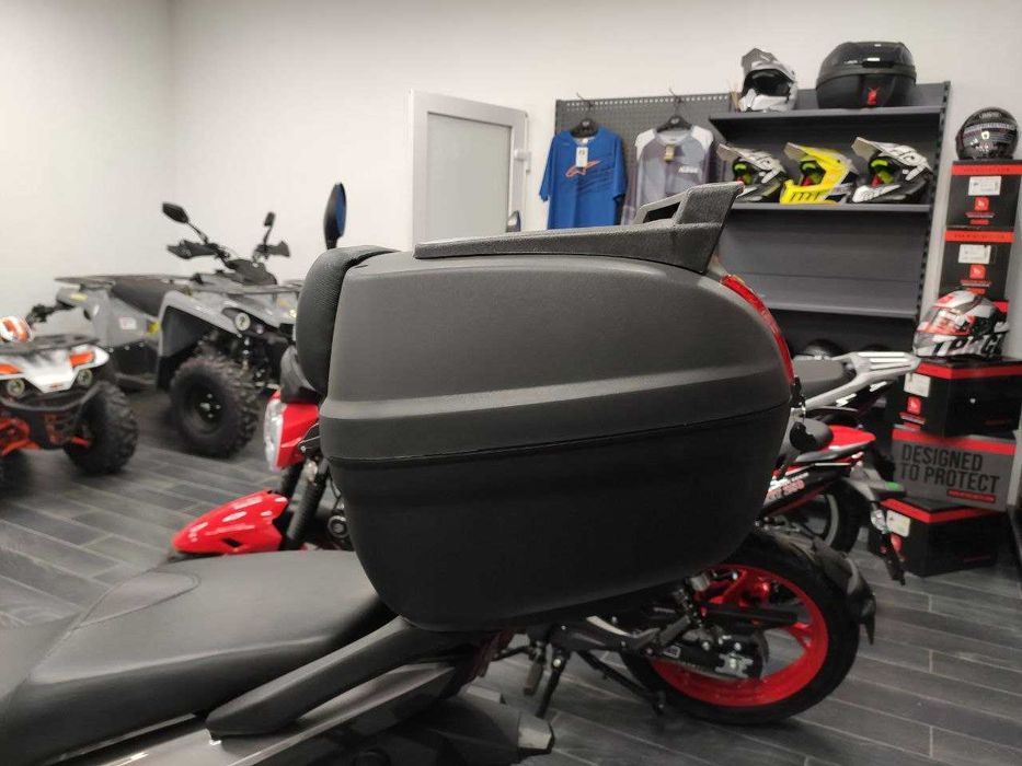 Практичний та якісний кофр з спинкою для мотоцикла з АБС пластику 40л