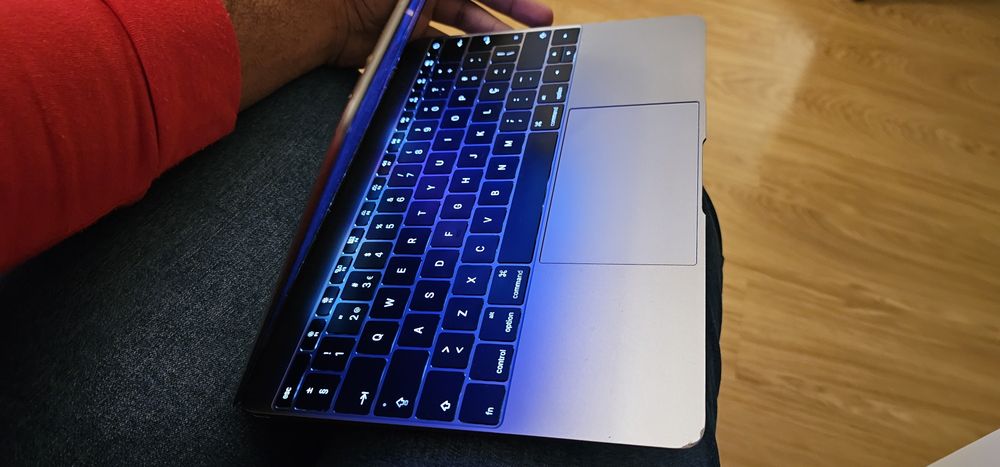 MackBook  Retina 2016