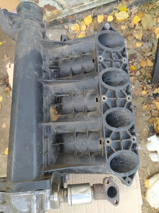 Впускной коллектор (в  Mercedes Vito W638, 2.2 CDi (OM611), A611