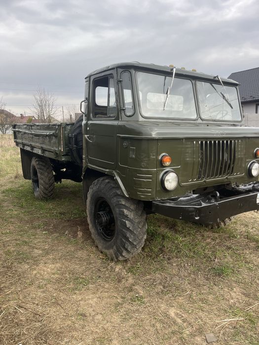 Автомобіль Газ66 бензин