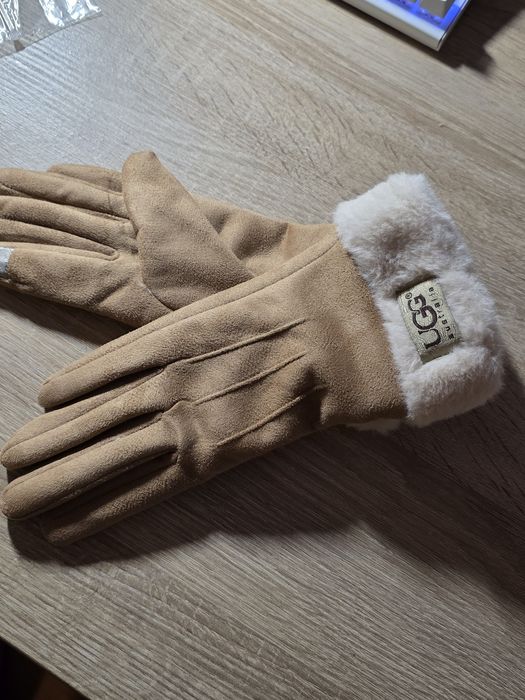 bezowe rękawiczki UGG