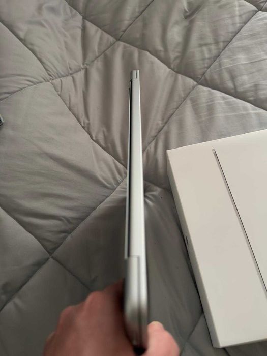 Macbook Air APPLE 13 M4 256G 16GB Ram