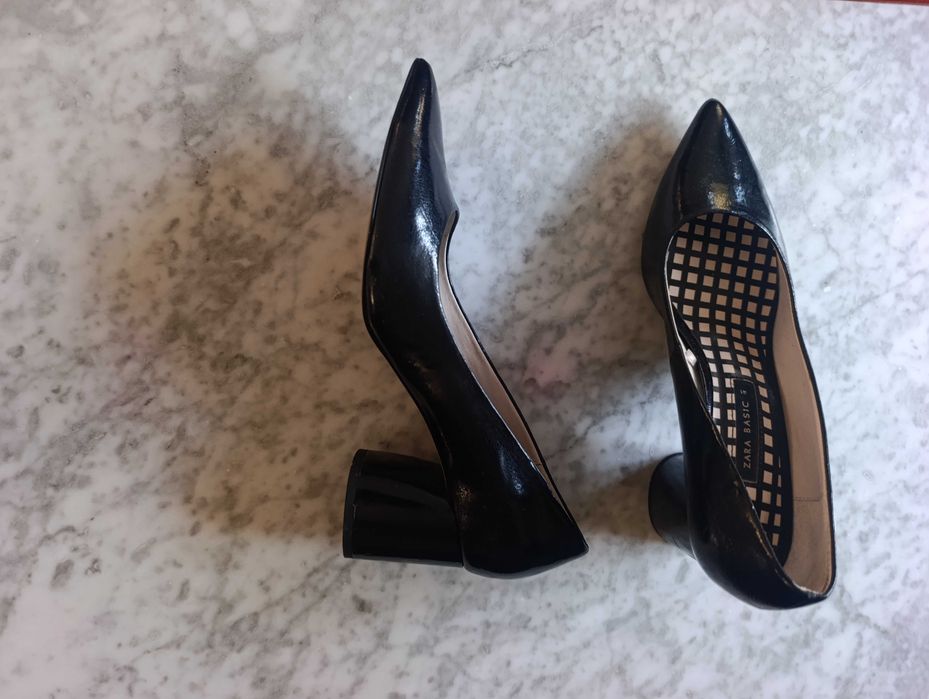 BUTY na obcasie  ZARA