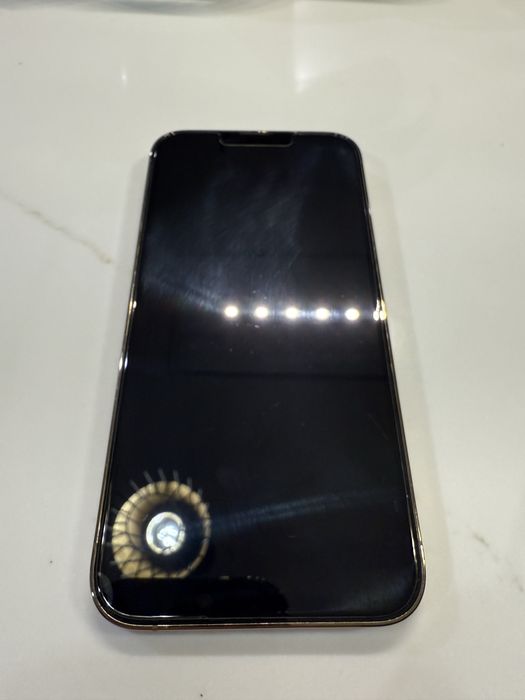 Iphone 13 pro dourado