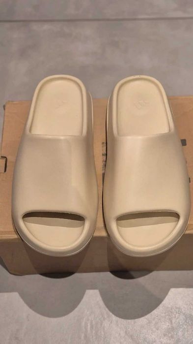 adidas Yeezy Slide R.46