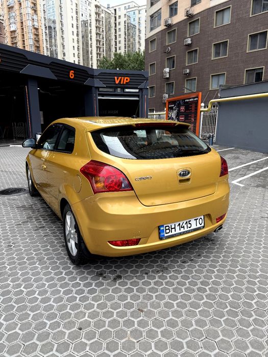 Автомобіль Kia Ceed 2009