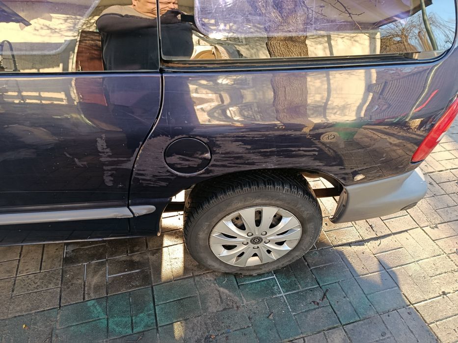 автомобіль крайслер