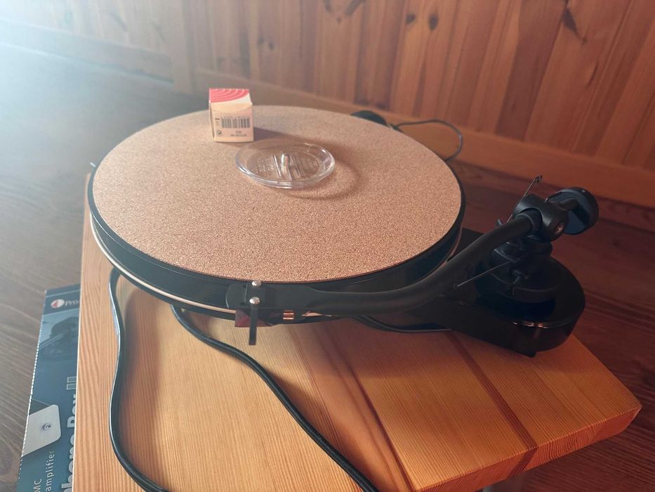 Gramofon Pro-Ject RPM 1.3 Genie - czarny - cały zestaw
