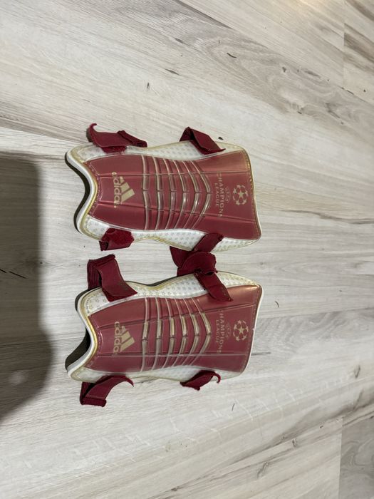 Ochraniacze adidas Champions League